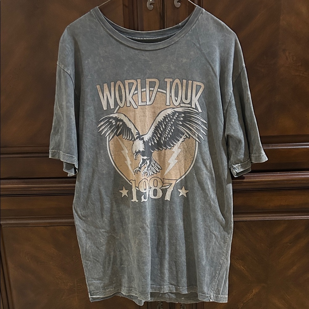 Vintage Graphic Tee - Gray